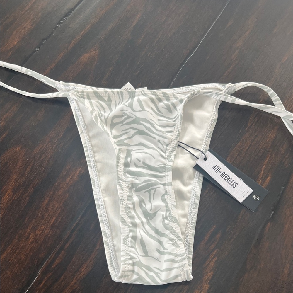 Stylish White Zebra Print Bikini Bottom